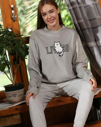 lives بيجامه حريمي طباعه علي الصدر قطه