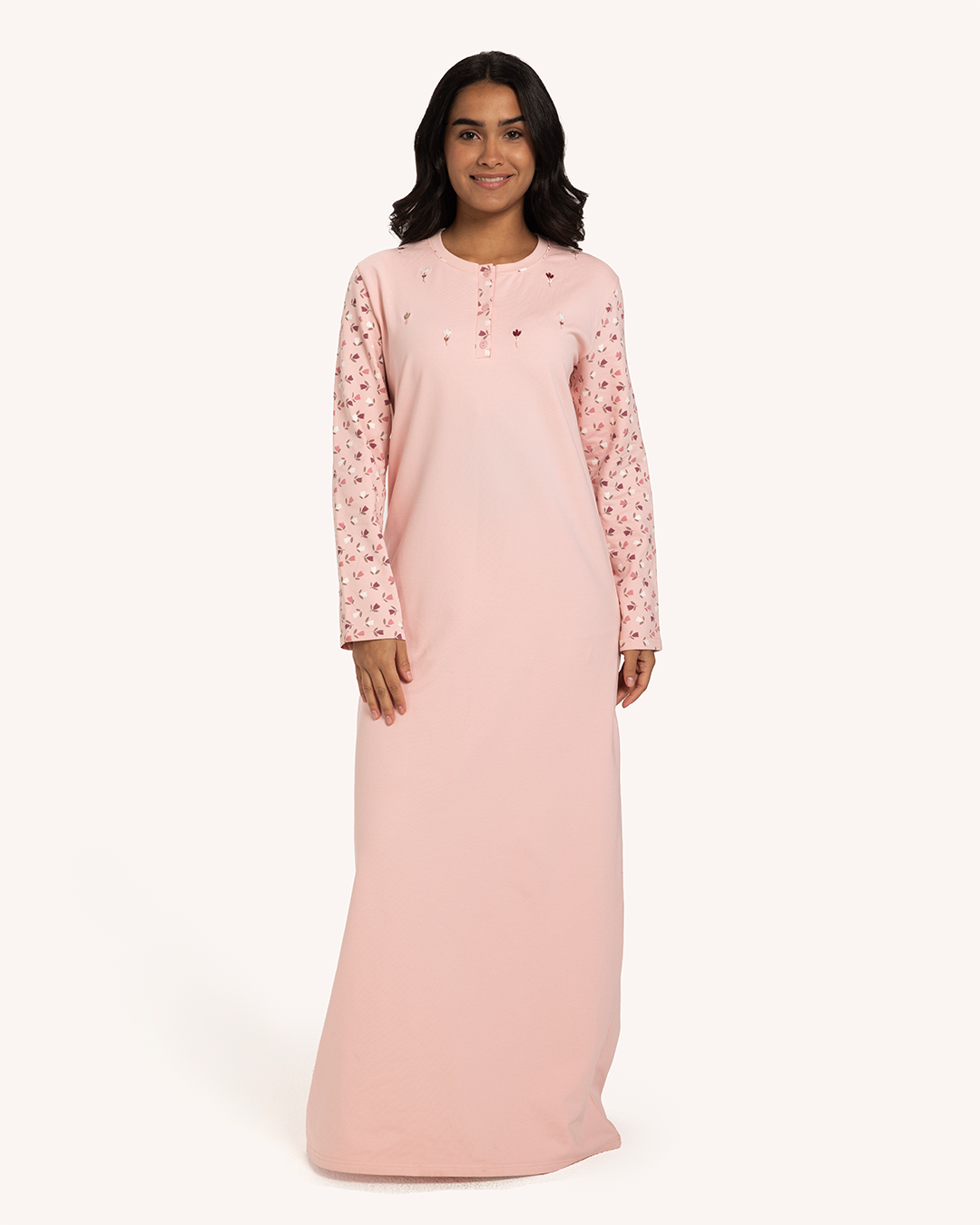 Un long harm jalabiya et roses