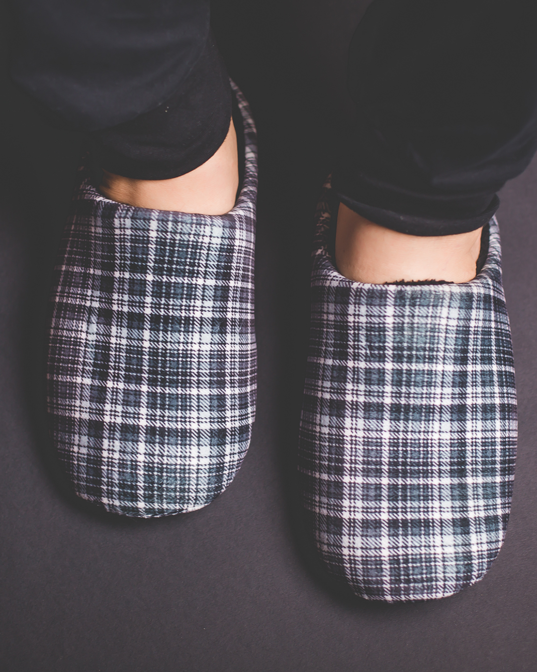 carreaux black شبشب رجالي كاروهات اسود