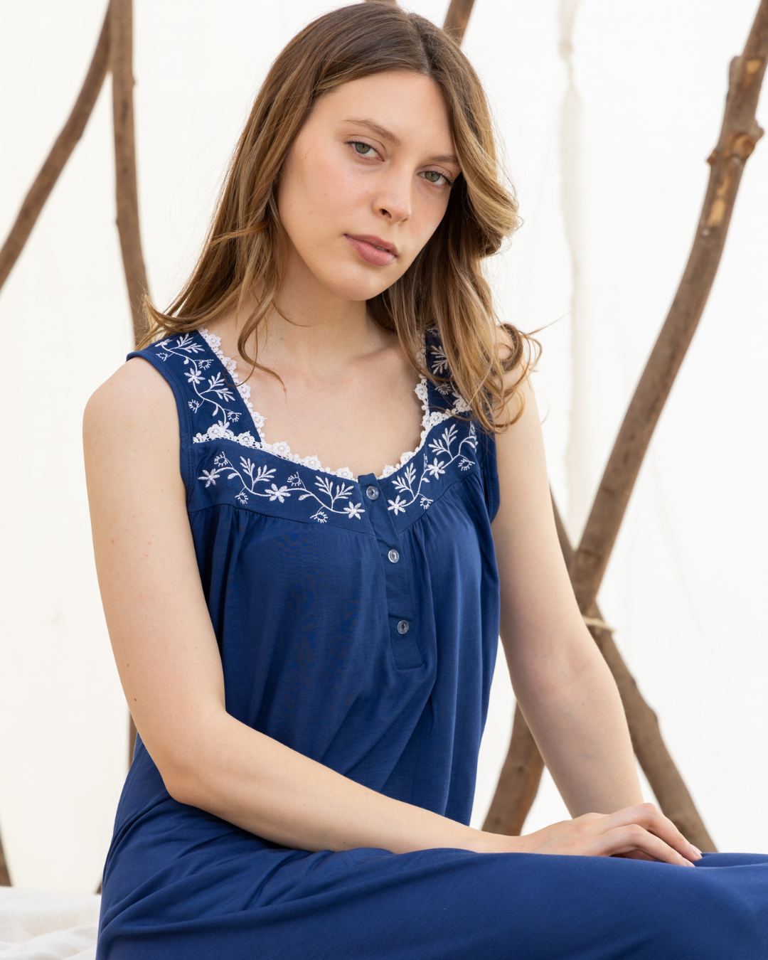 نايت شيرت حريمي قصير كت شانيل تطريز الورده