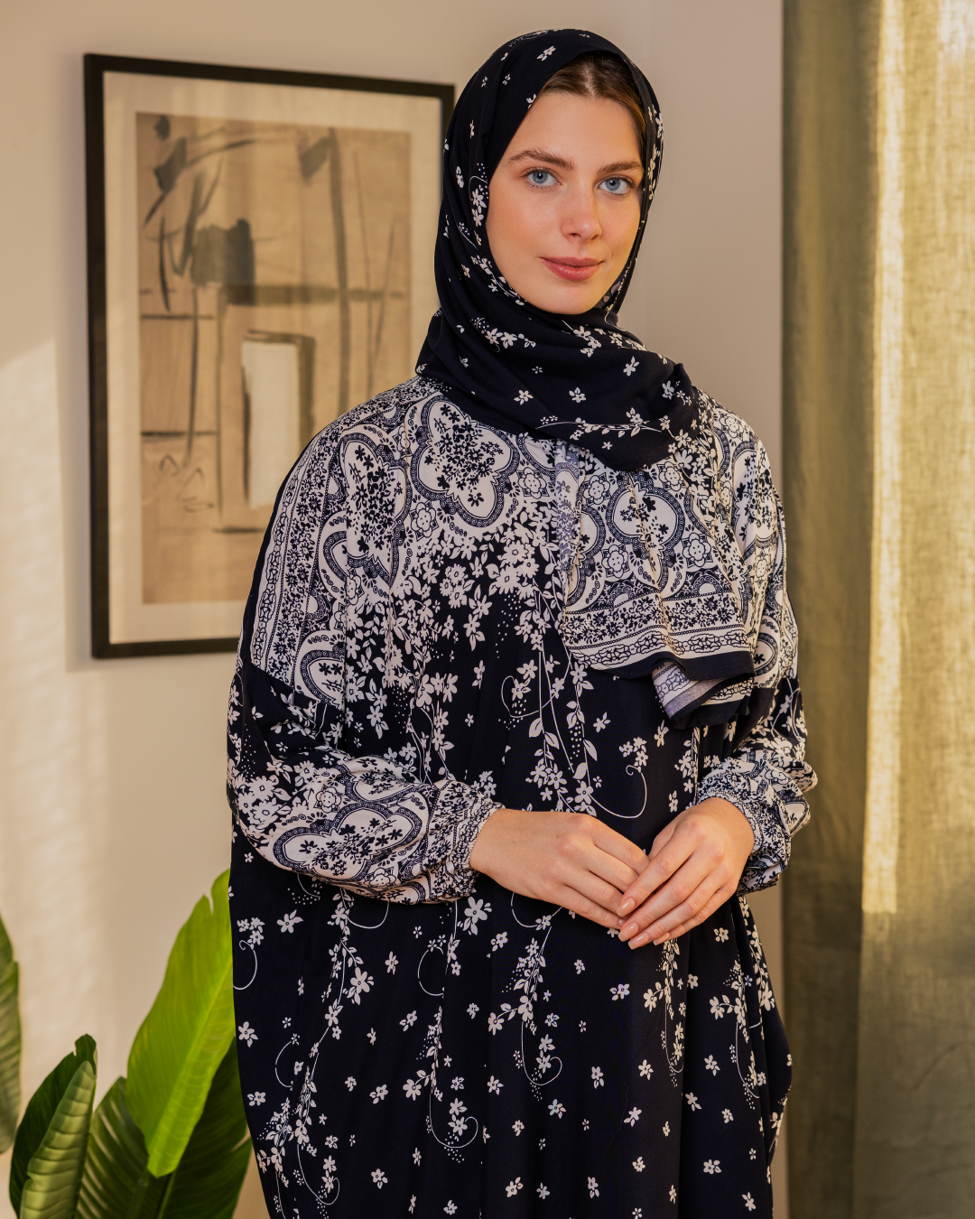 Women's patterned viscose shawl