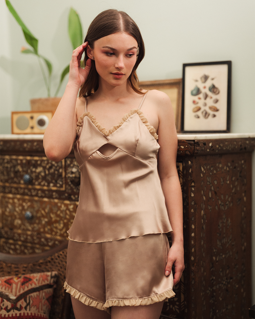 بيجاما شورت ساتان و حماله