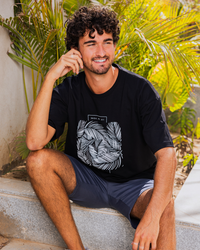 Leaves in a square Men's half sleeve T-shirt