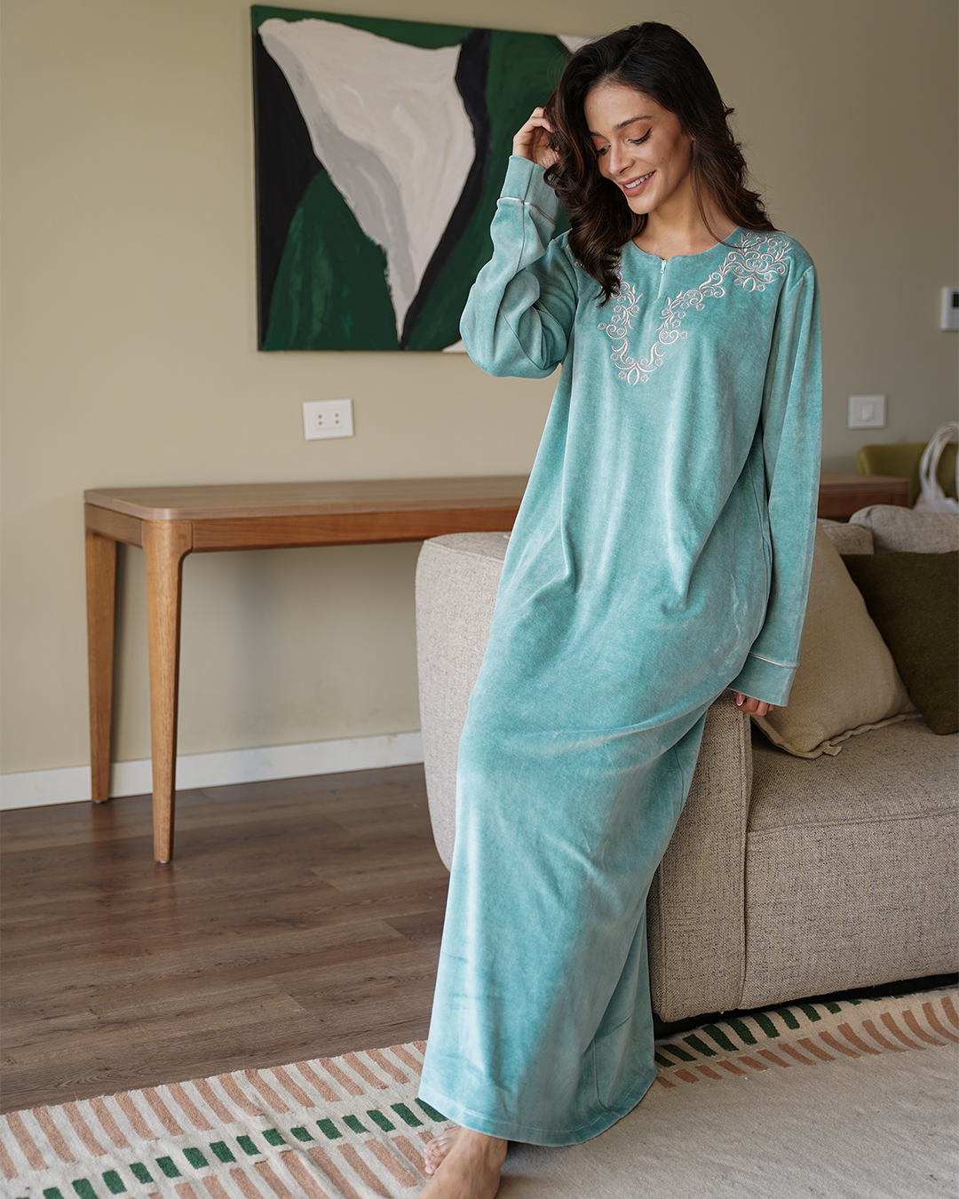 قميص نوم حريمي سوسته في الصدر قطيفه