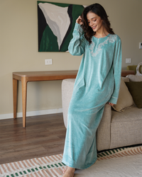 قميص نوم حريمي سوسته في الصدر قطيفه