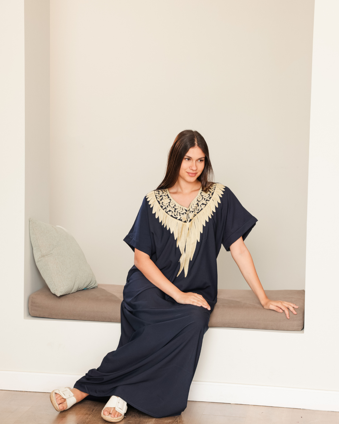 قميص داكرون نص كم مطرز 4