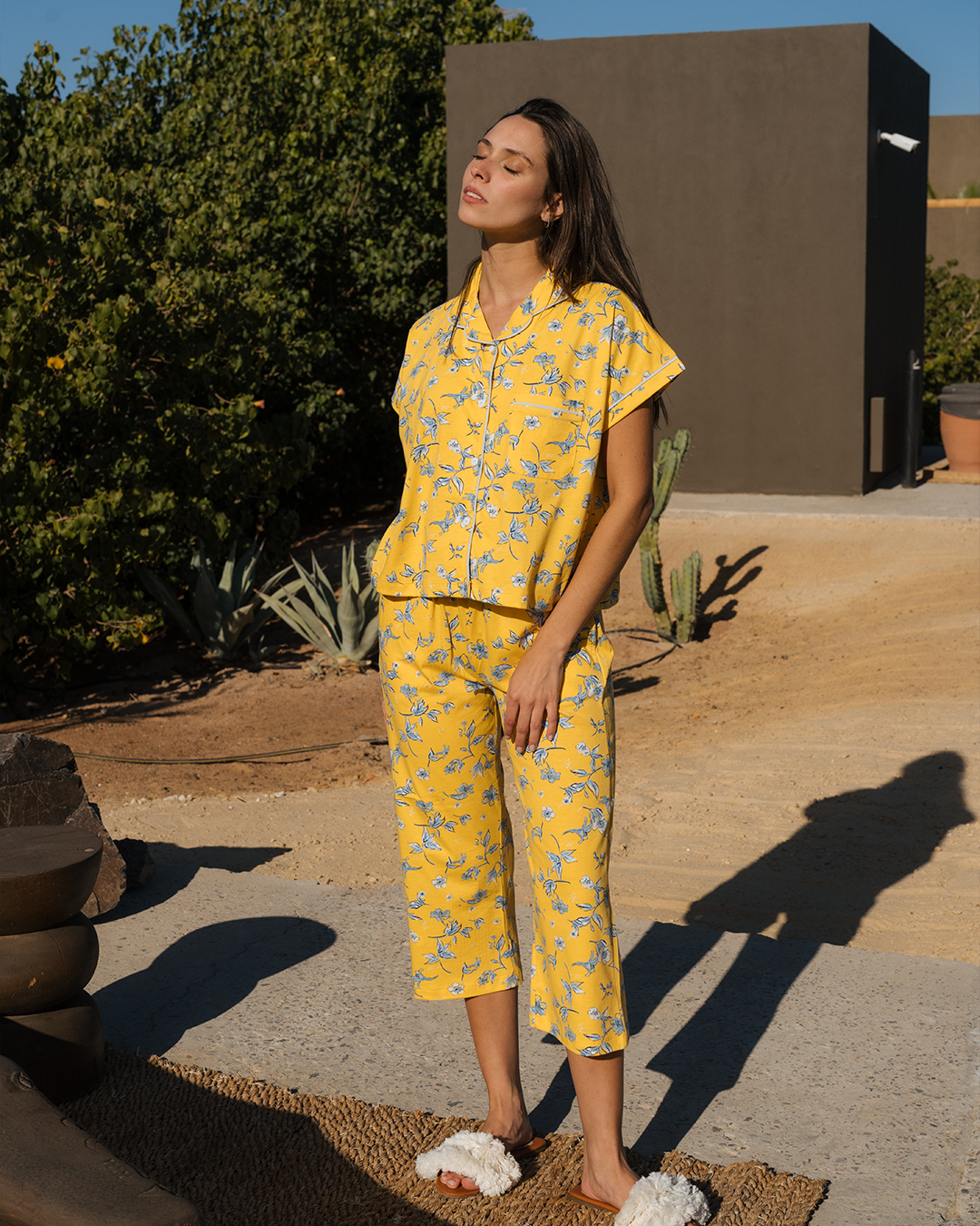 Floral set for women's pajamas with over-size buttons, printed cotton