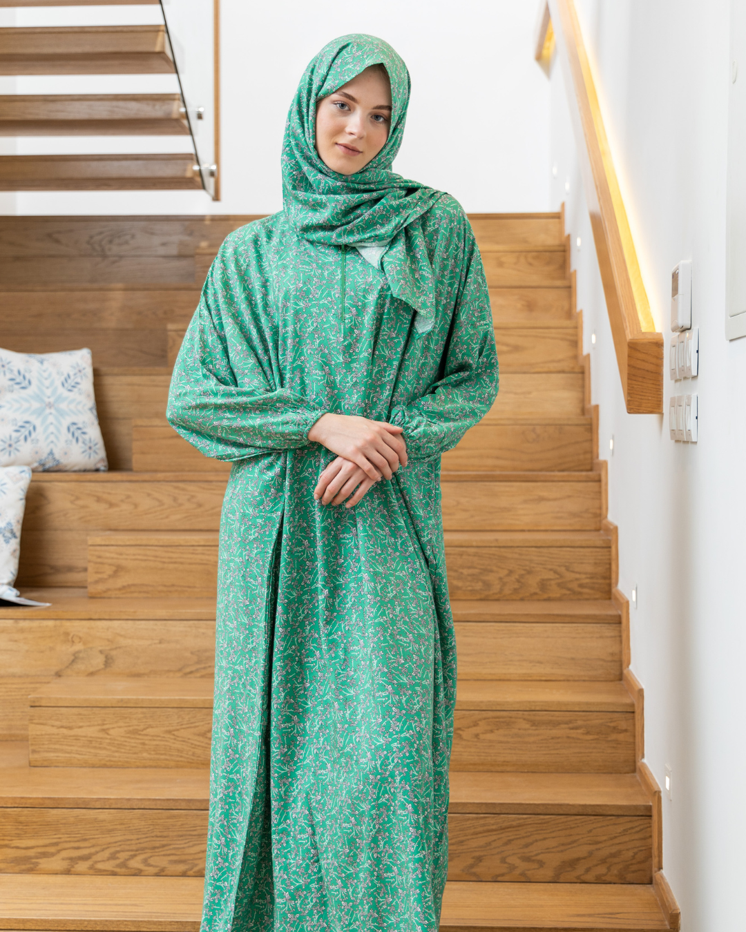 Women's viscose floral basdal