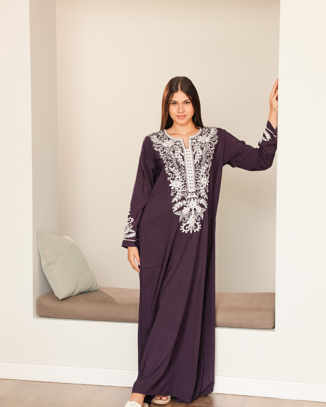 11 قميص داكرون سادة مطرز بكم