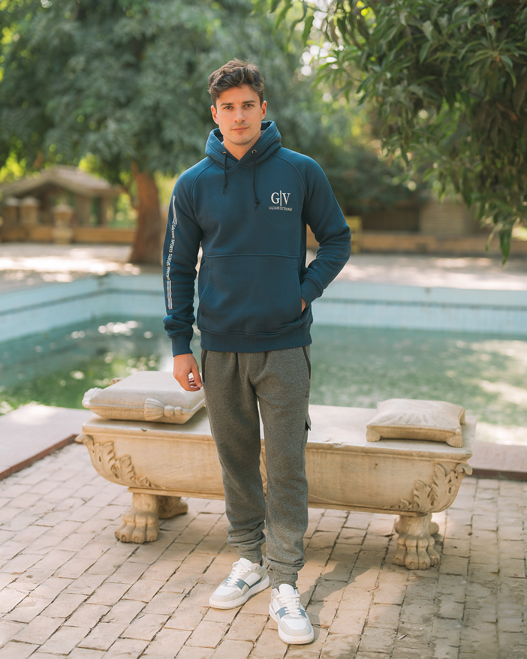 G/V GALVANI EXCHANGE Men's hooded pajama with pockets and chest print