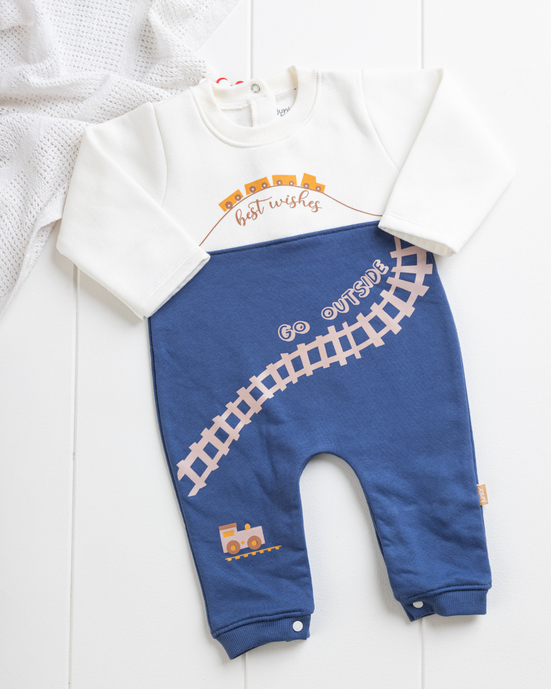 Travel printed bodysuit for boys