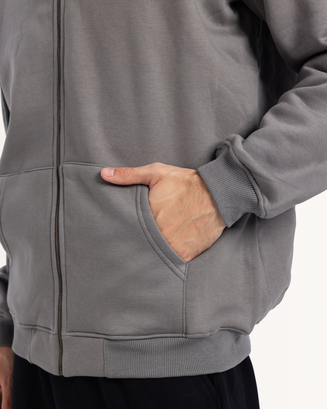 سويت شيرت بسوسته كابيشوه