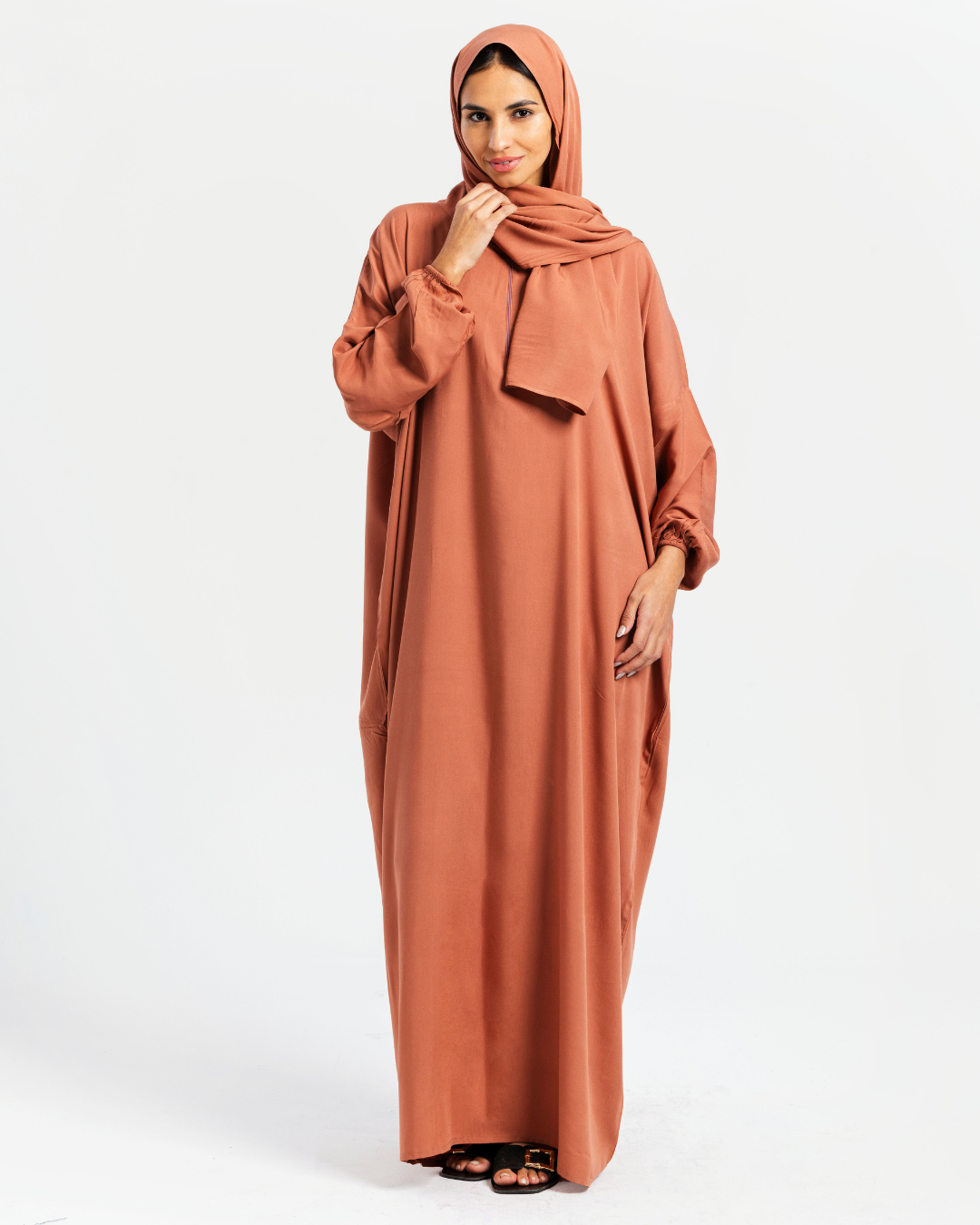 004 إسدال حريمي فسكوز سادة