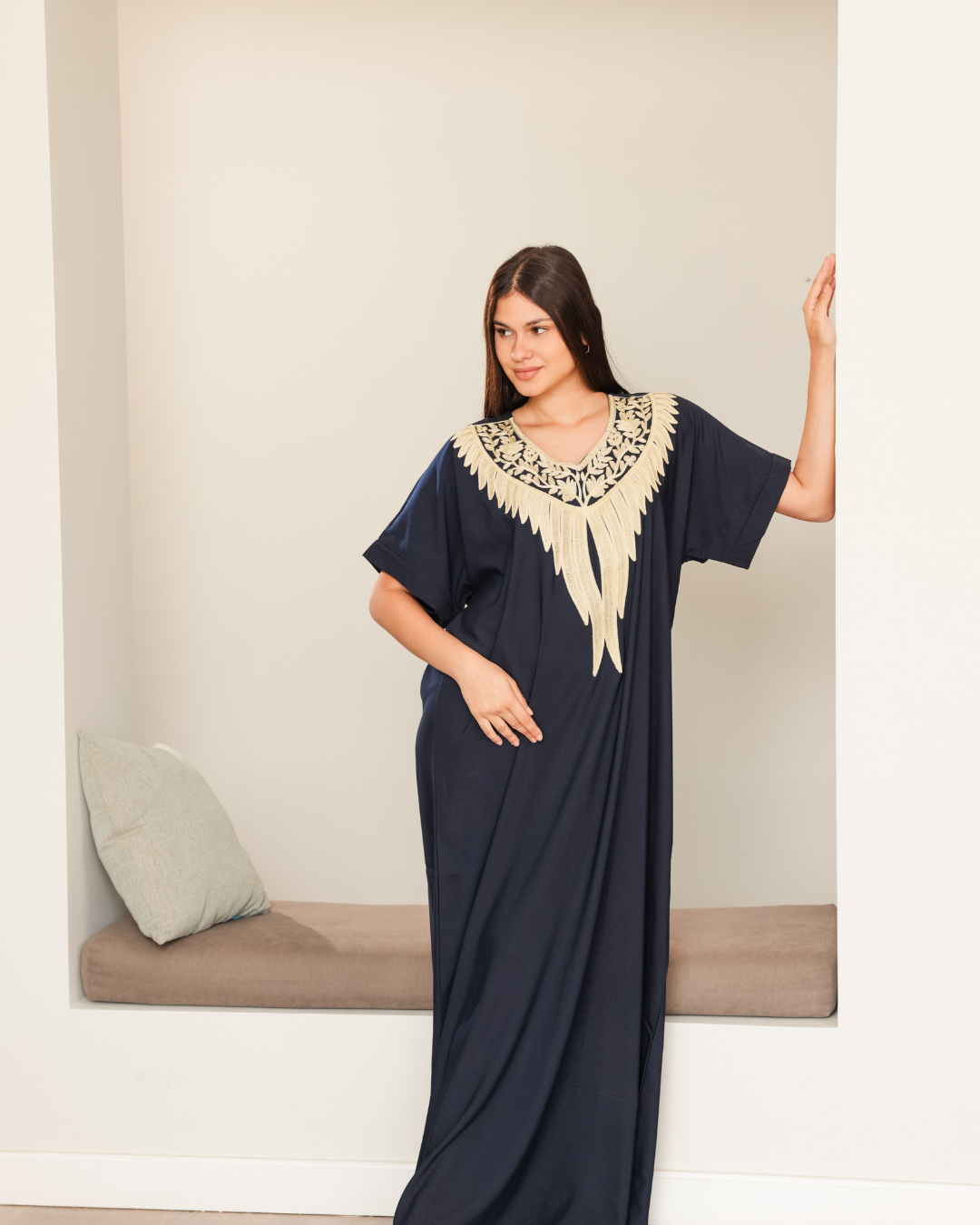 قميص داكرون نص كم مطرز 4