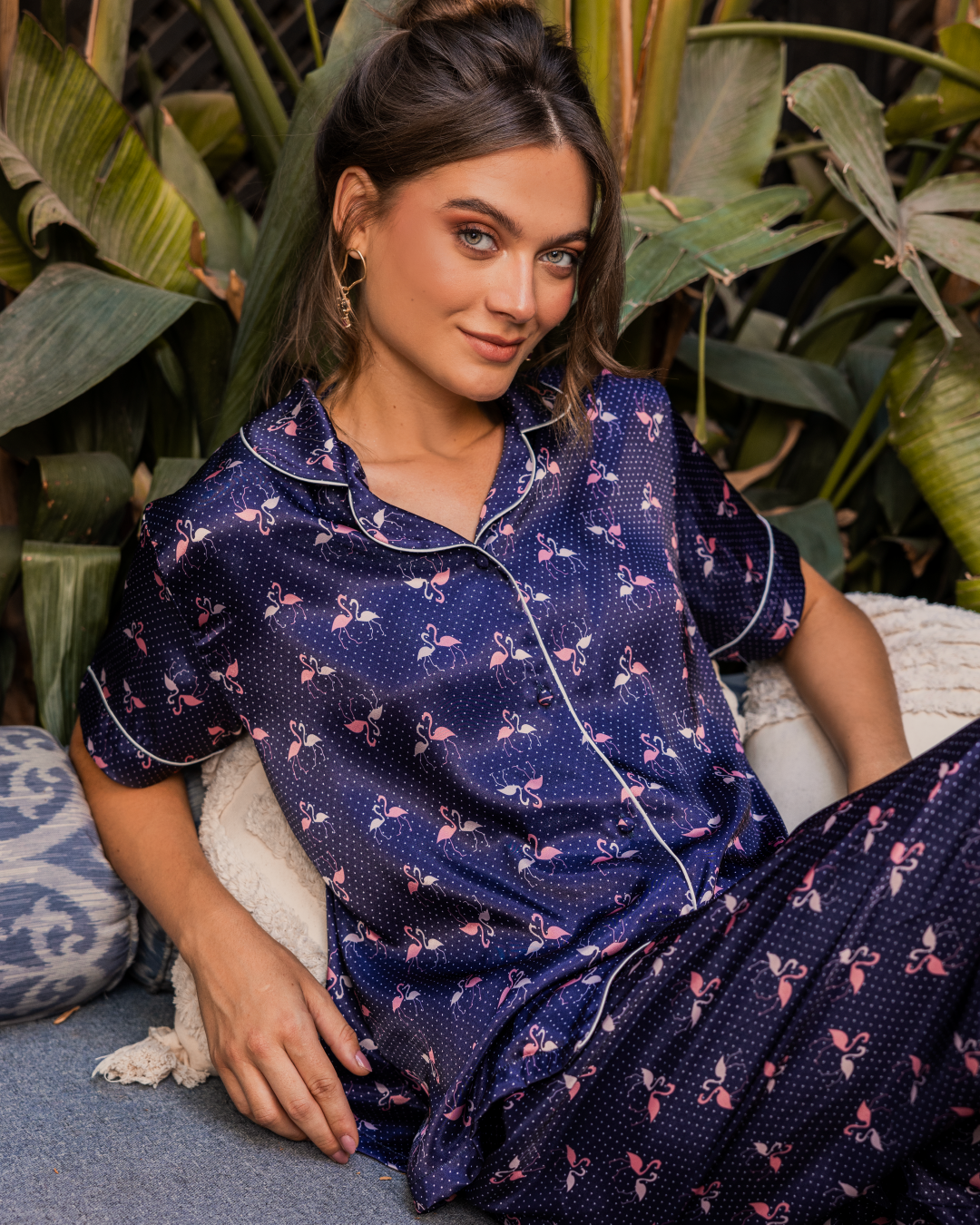 Flamingo Women's satin pajamas with half sleeves and printed trousers