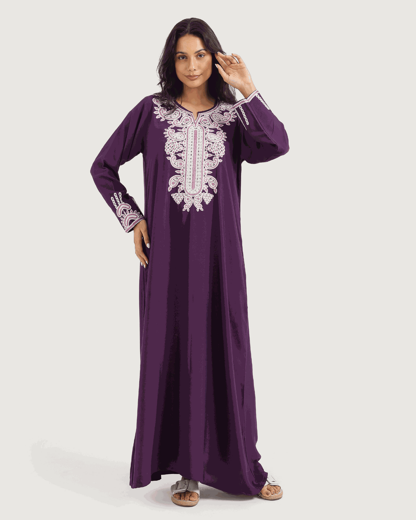 13 قميص داكرون سادة مطرز بكم