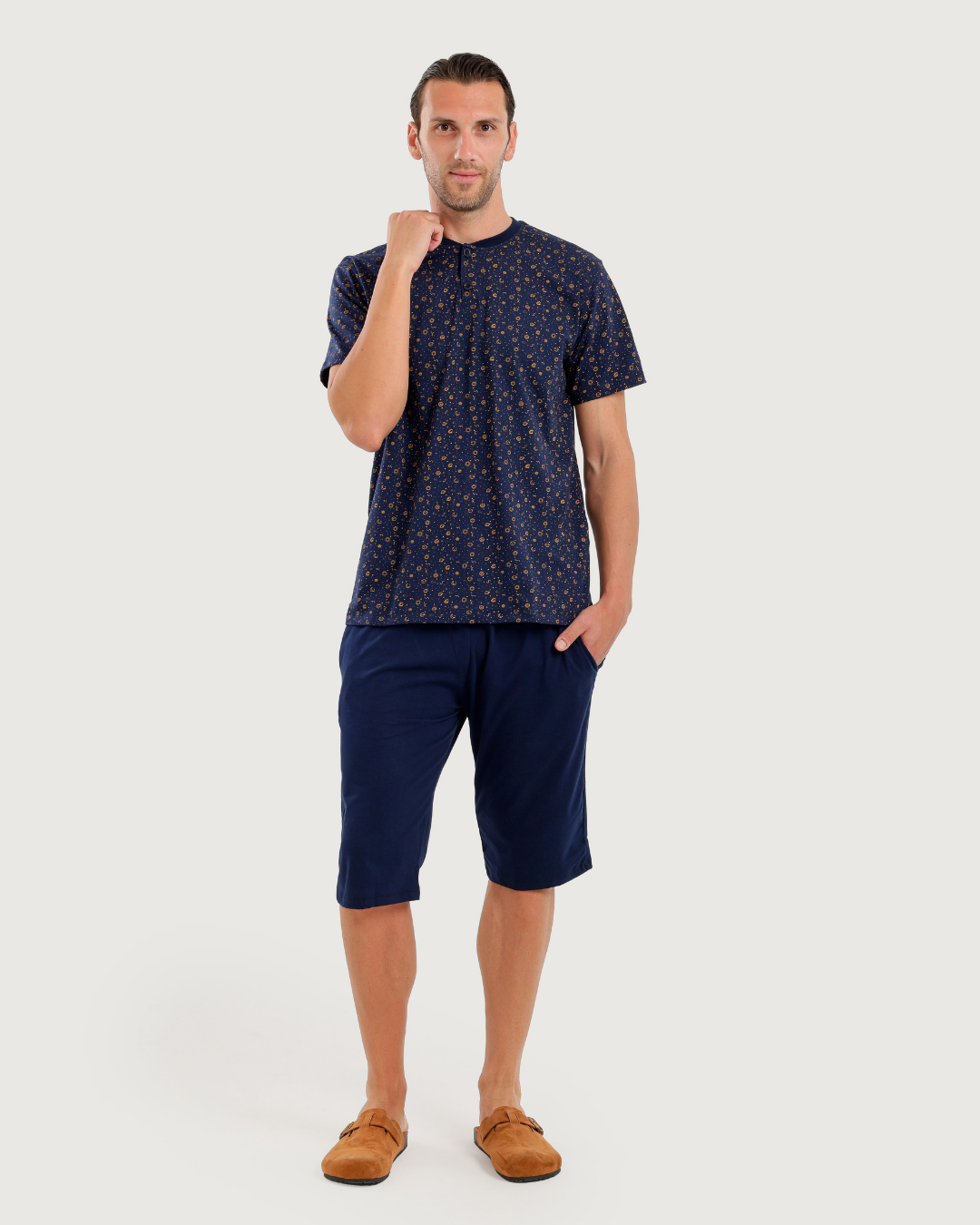 Men's Short Sleeve Pajamas with Capri Pants