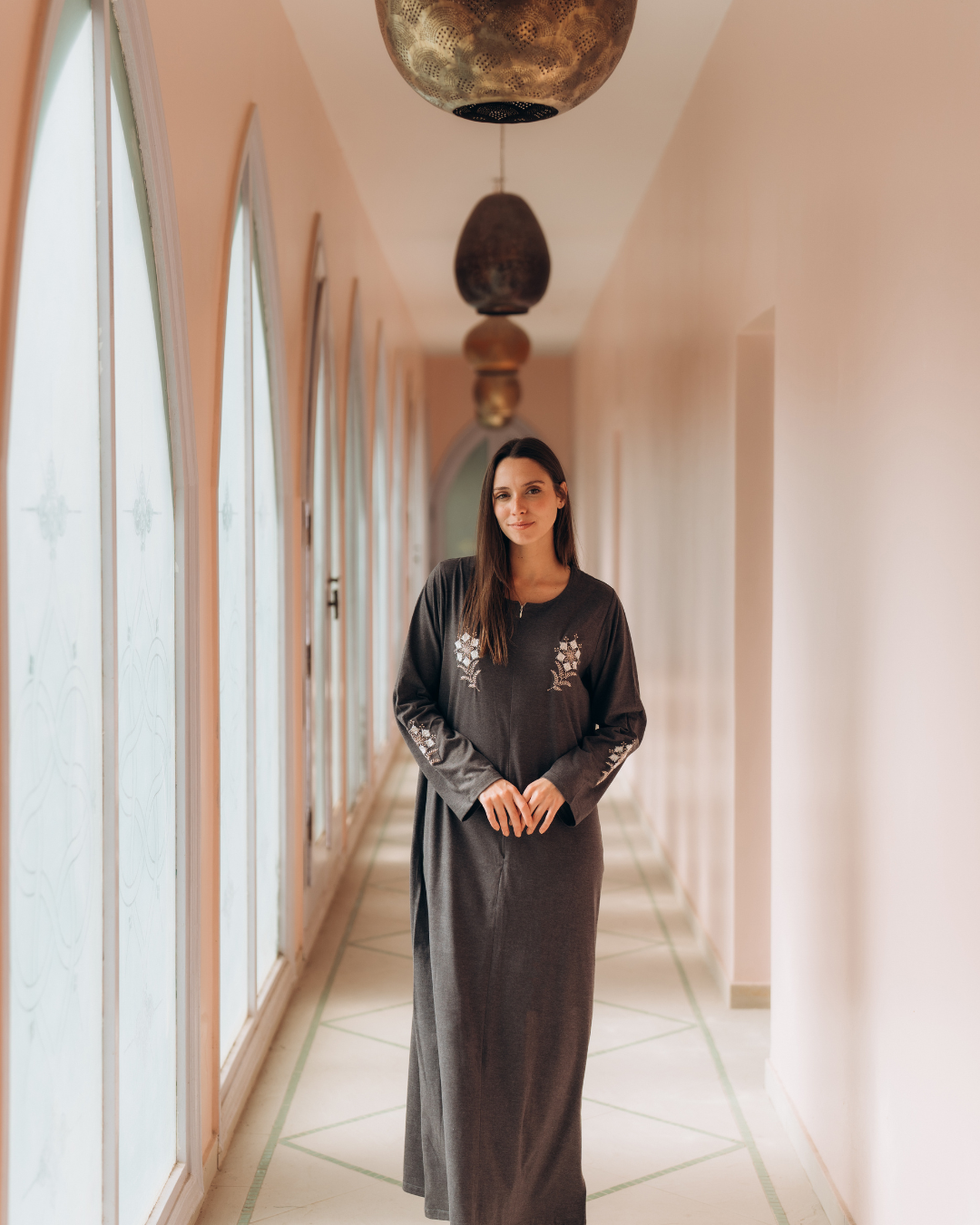 قميص حريمي سنجل قطن مطرز بسوسته مسحوره بكم