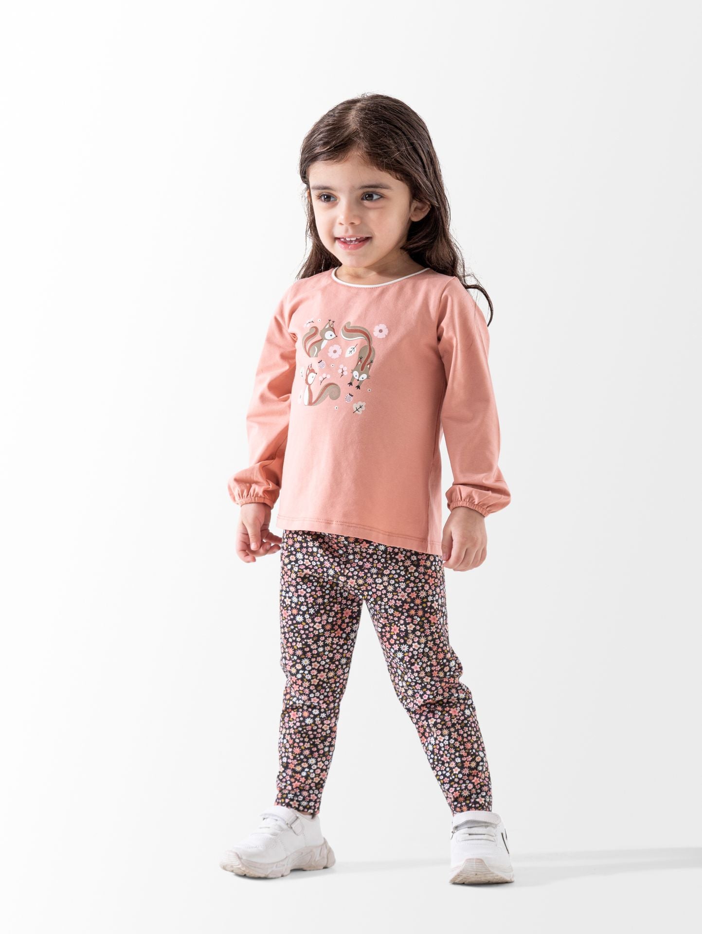 spring squirl  طقم بناتي بيبي