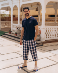 طباعه ع الصدر بنتاكور كاروه V بيجامه رجالي