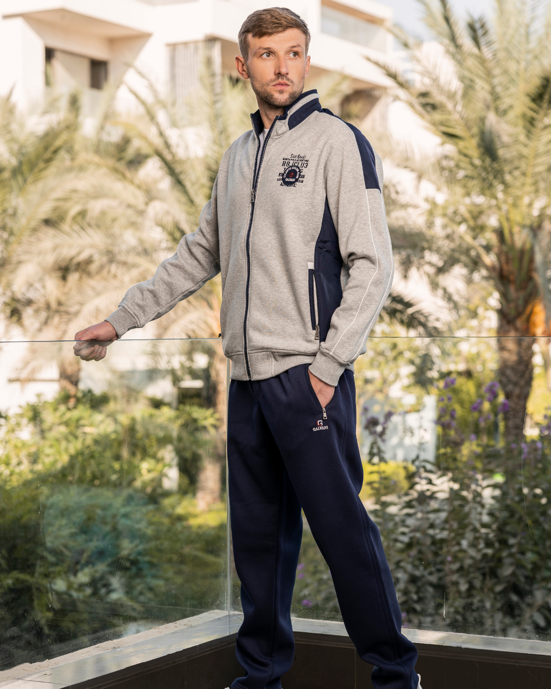 EAST ROUCKS بيجامه رجالي طباعه علي الصدر