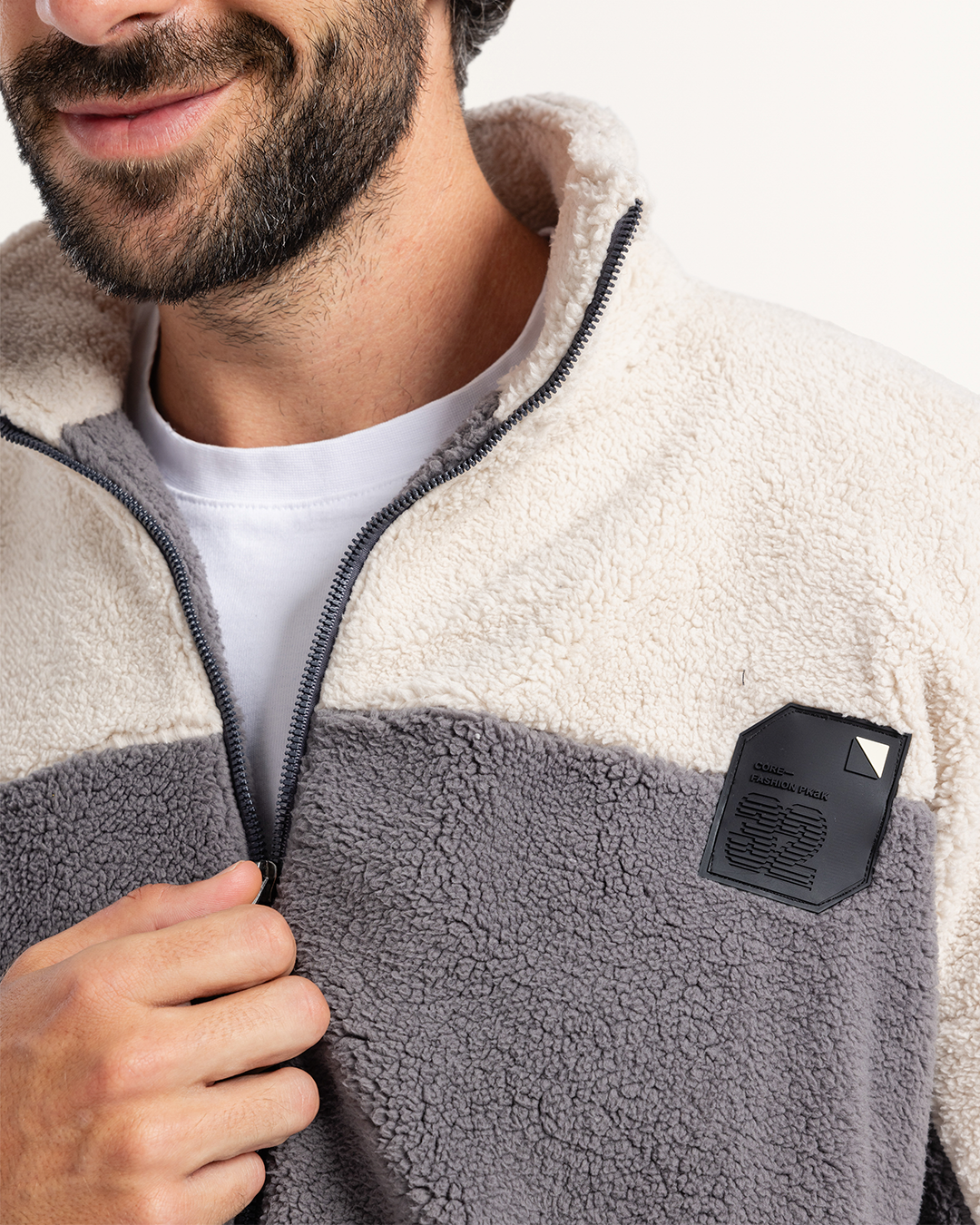 بيجاما بنطلون ميلتون و توب بكم طويل و قصه عند الصدر