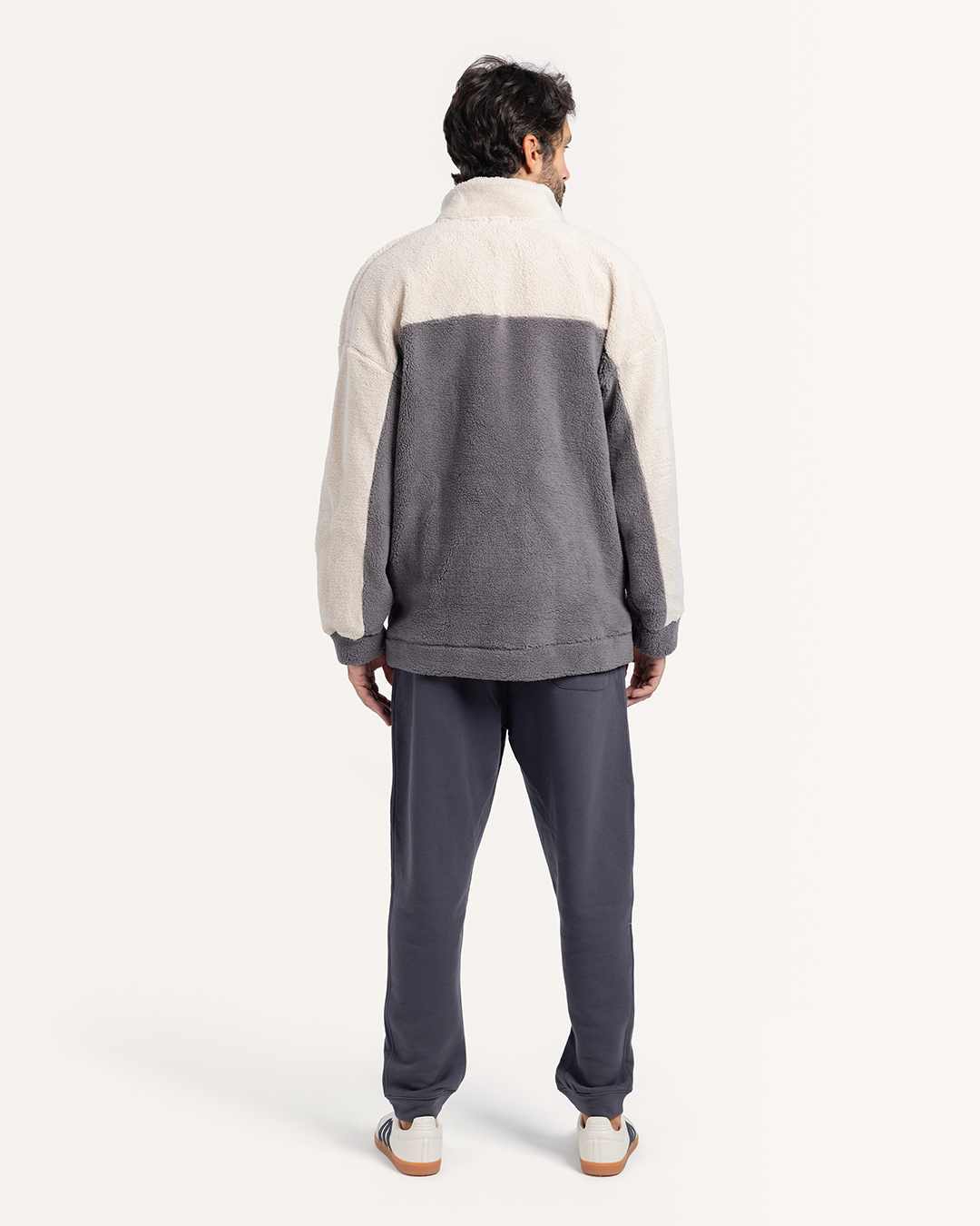 بيجاما بنطلون ميلتون و توب بكم طويل و قصه عند الصدر