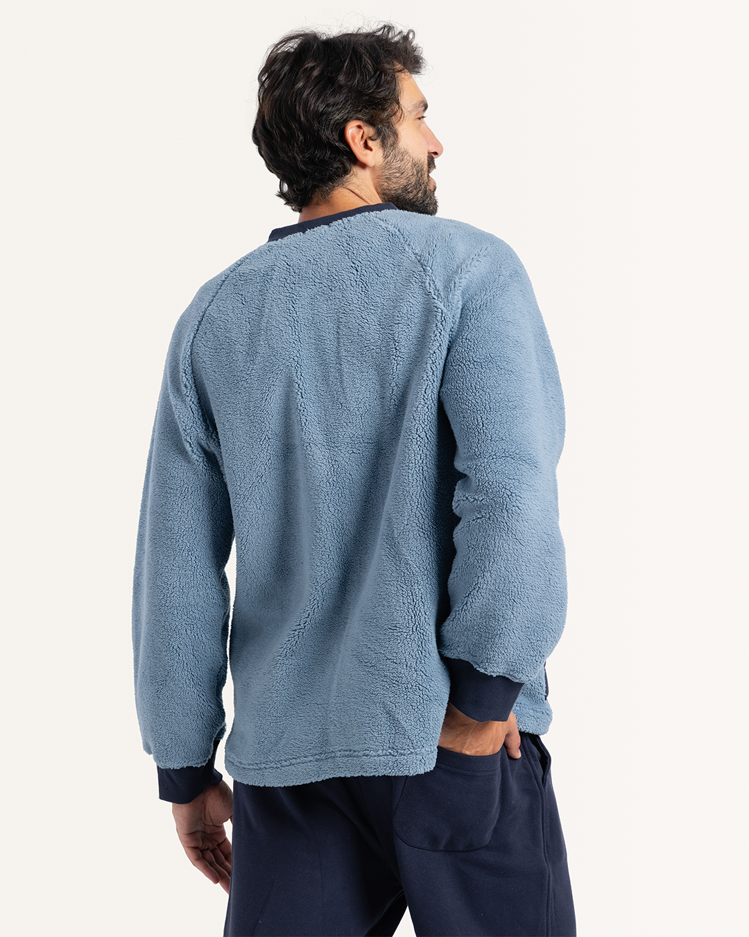 بيجاما بكم طويل و جيب من خامه البنطلون وبنطلون مستقيم