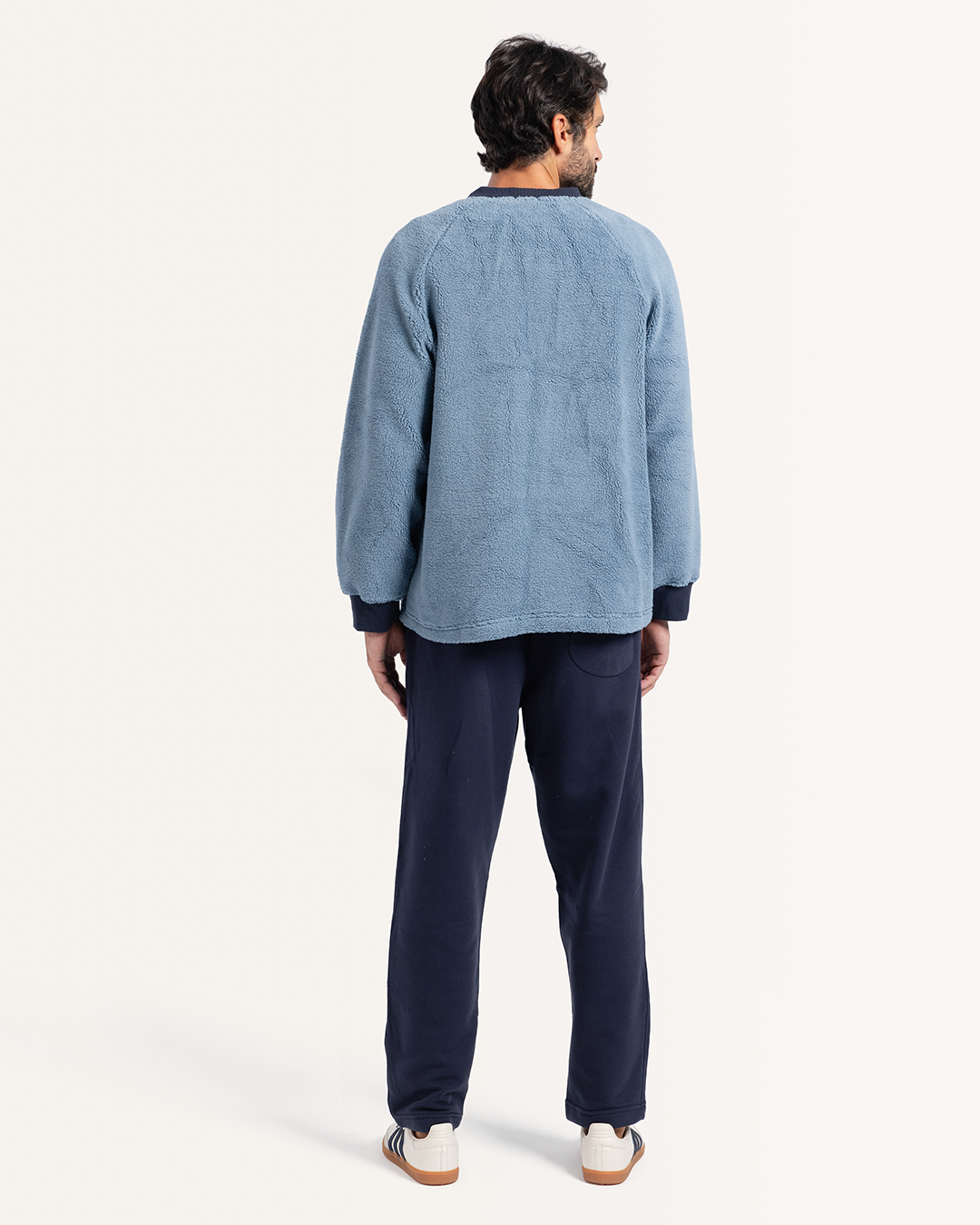 بيجاما بكم طويل و جيب من خامه البنطلون وبنطلون مستقيم