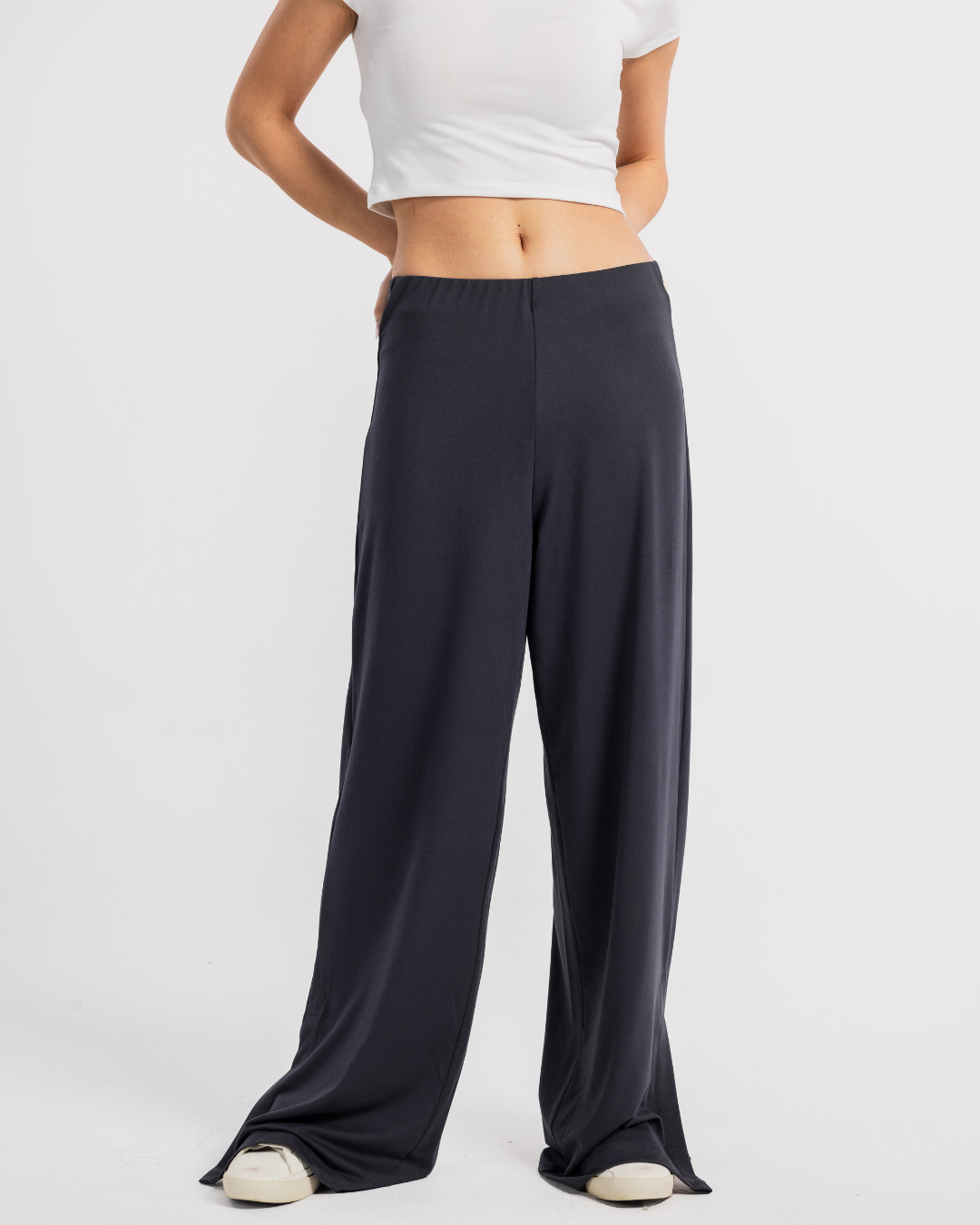 Polyamide بنطلون حريمي ويد ليج بفتحه