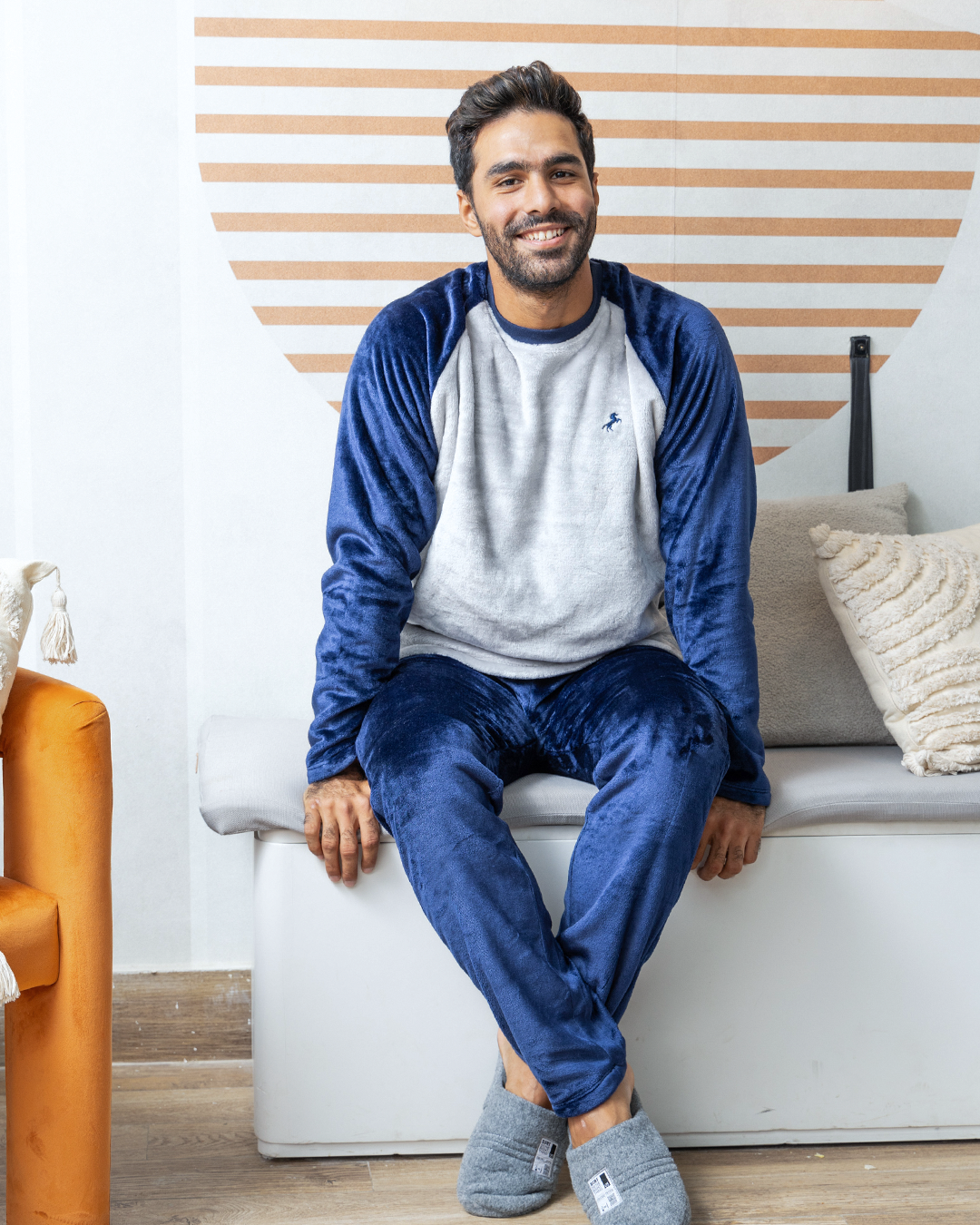 Men's pajamas, two men's shoes, Polar horse embroidery
