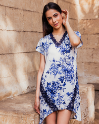 قميص حريمي  وردة زهري سبعة وقصة دانتيل لطش من تحت