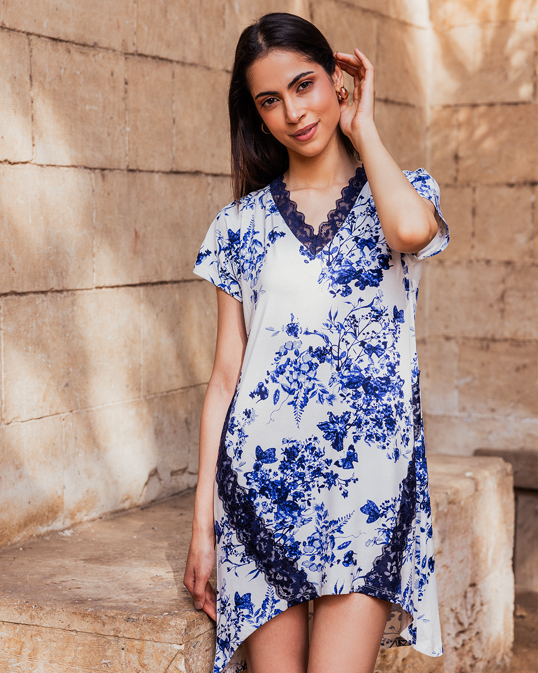 Women's shirt with seven pink flowers and a delicate lace cut underneath