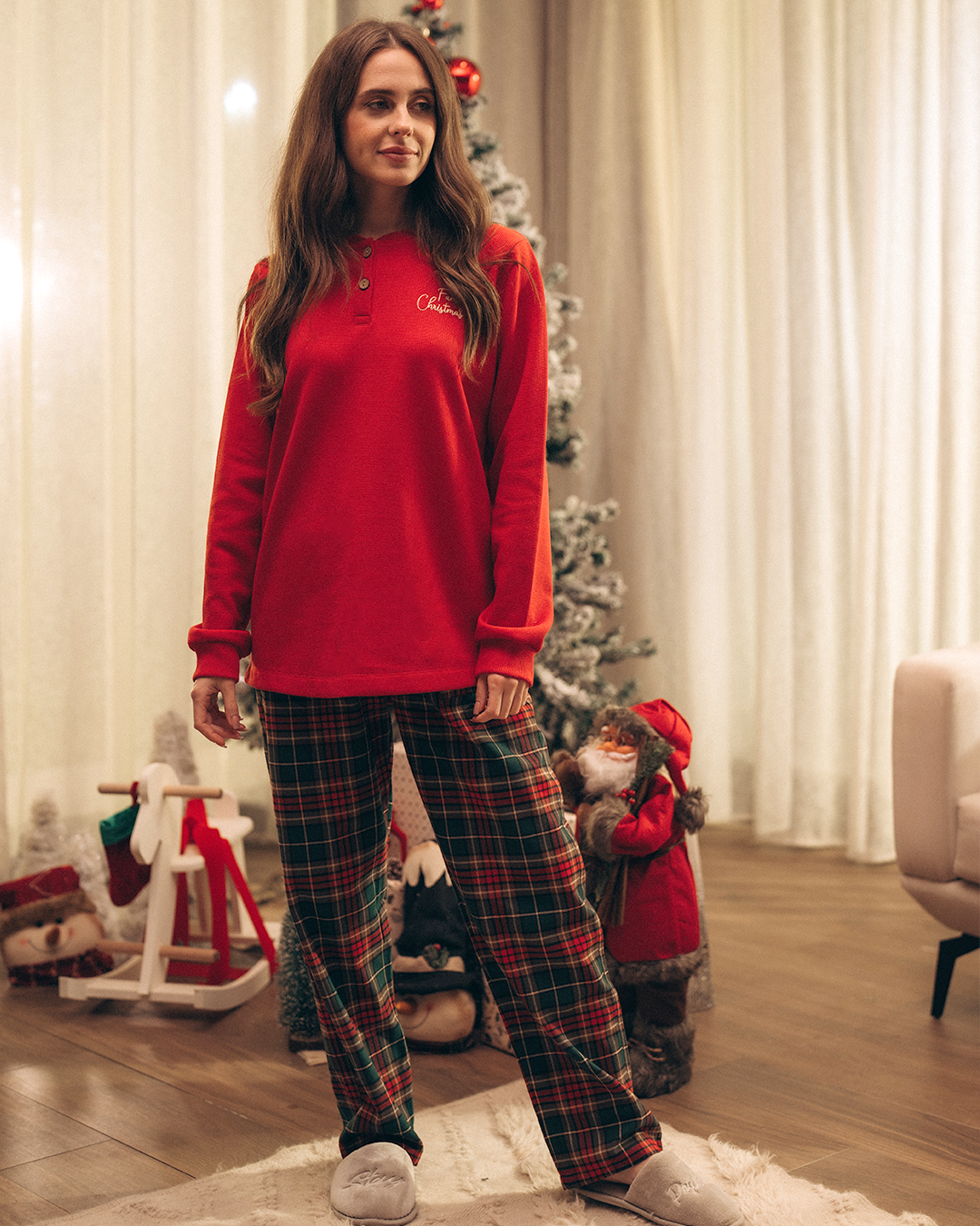 Women's plaid trousers