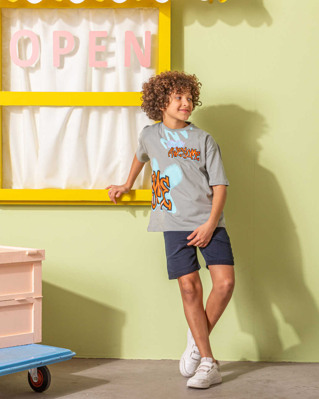 Stay Awesome بيجامة اولادي وسط