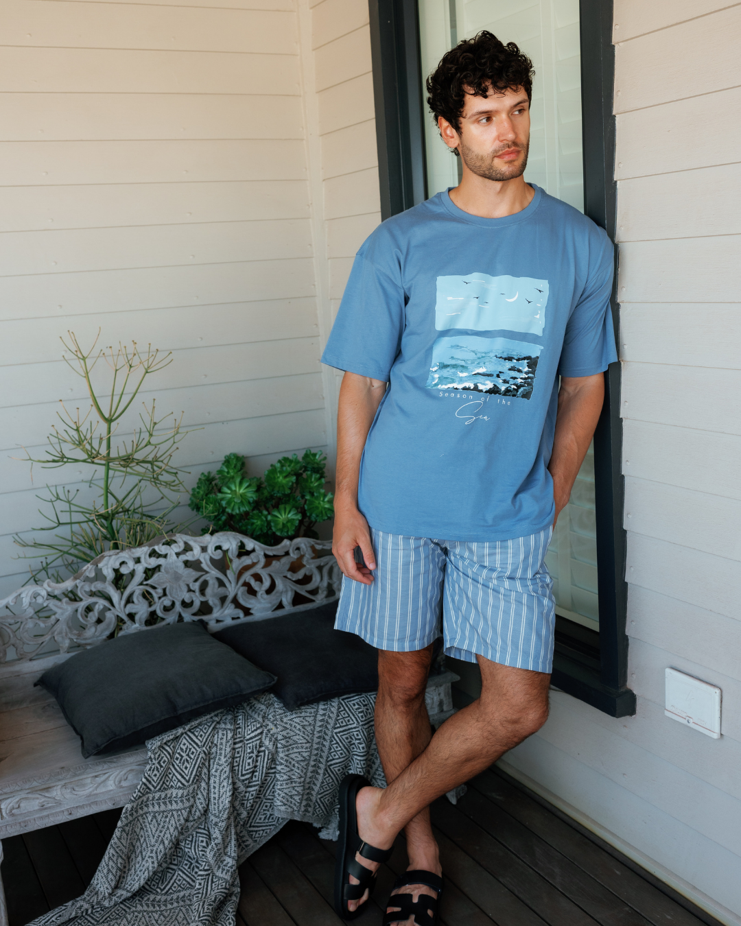 بيجاما بألوان فاتحة لنوم هادئ ومريح