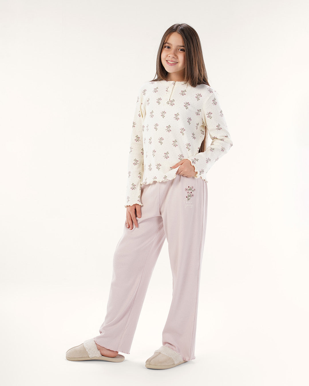 بيجاما بنطلون انتيرلوك ورود صغيره