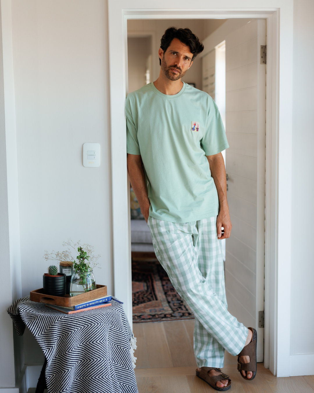 بيجاما مريحة بألوان هادئة