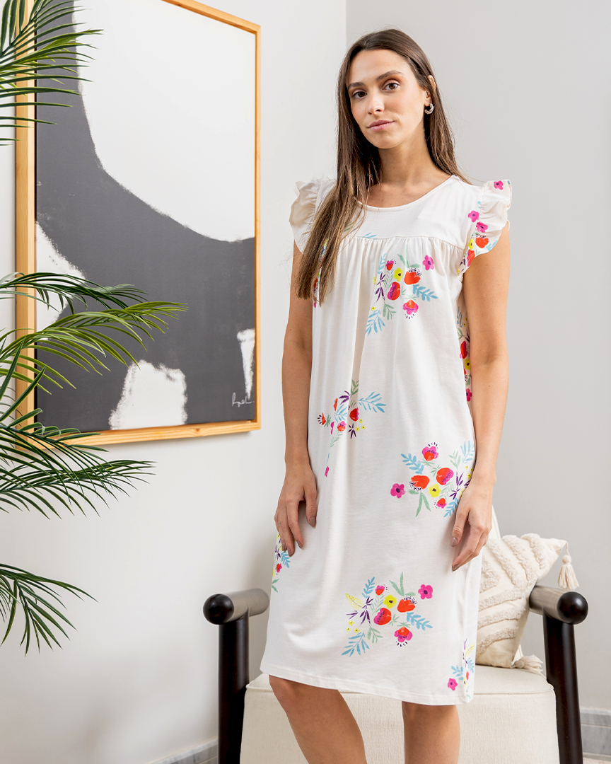 Japanese women's night-shirt, roses