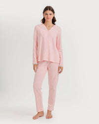 Women's pajamas with boutons and broderie roses