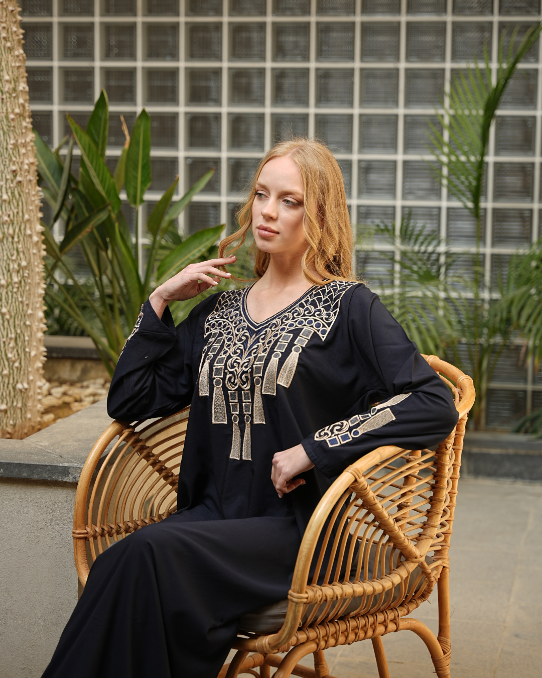 4 قميص داكرون سادة مطرز بكم