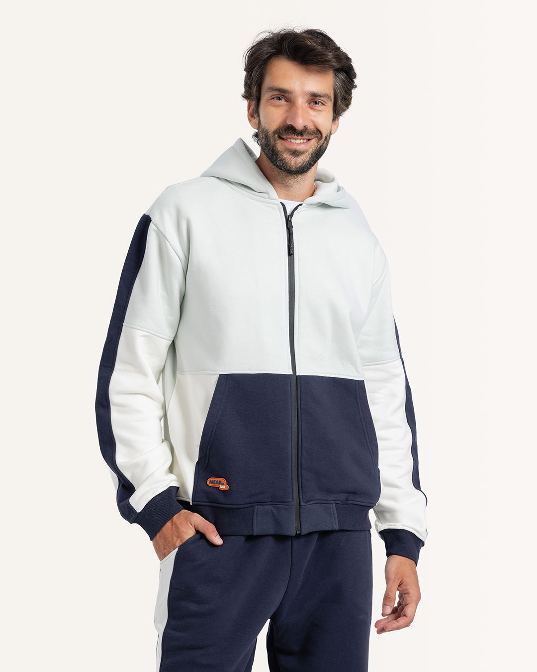 طقم رياضى بسوستة و كابيشو و قصات