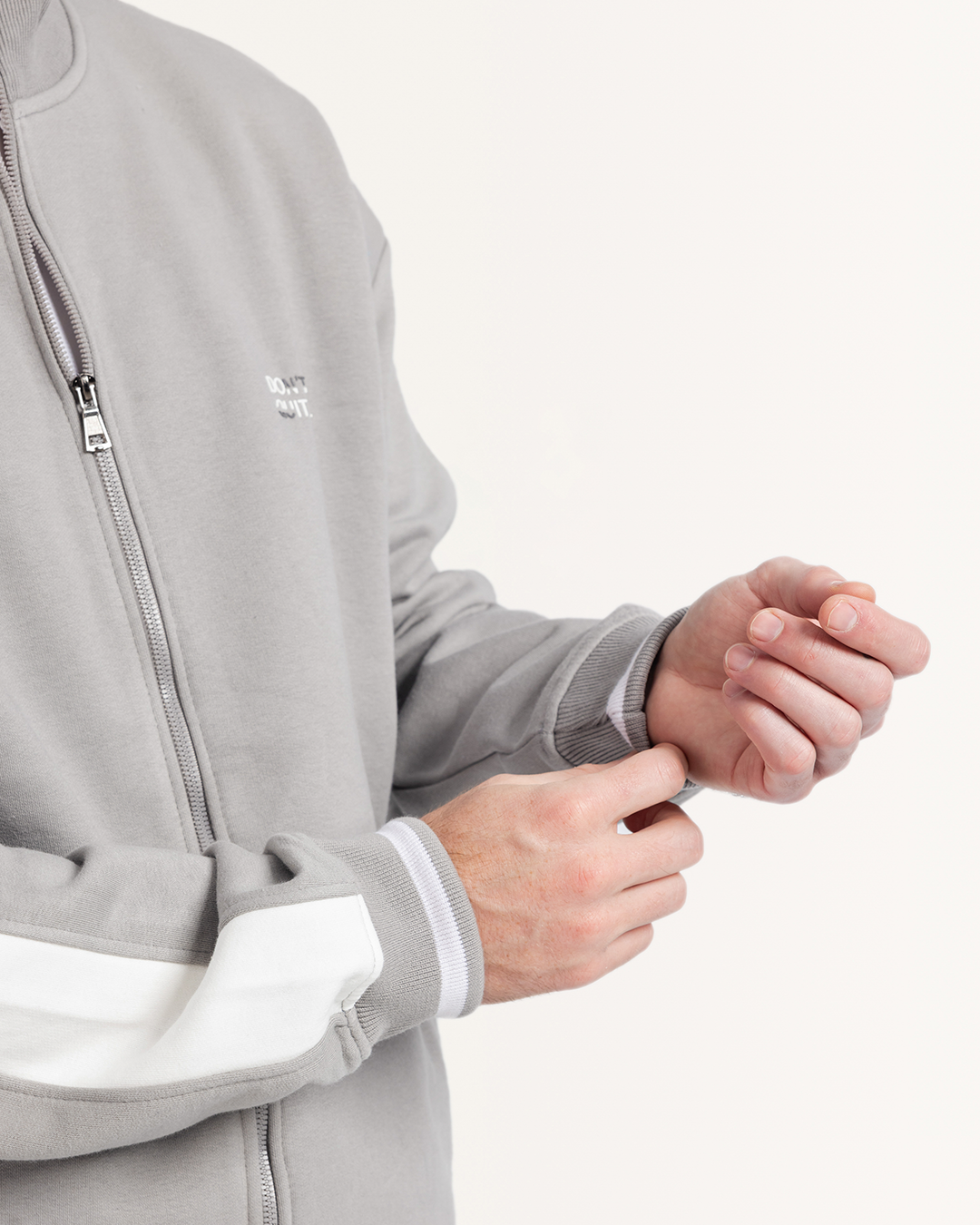 طقم ميلتون بقصه على الاكمام