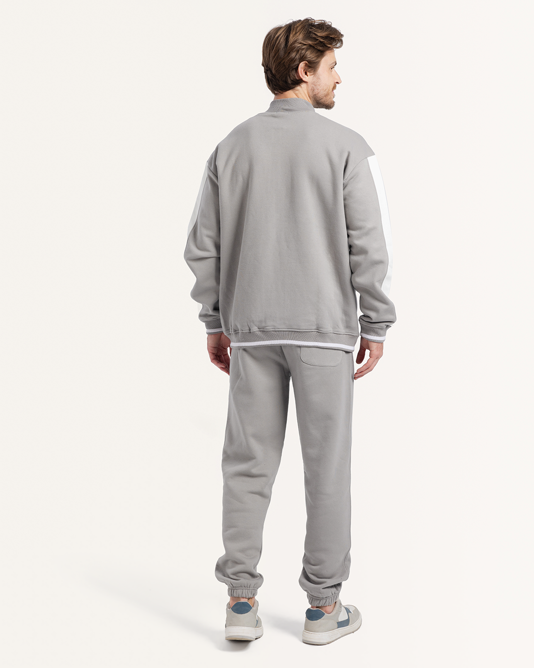 طقم ميلتون بقصه على الاكمام