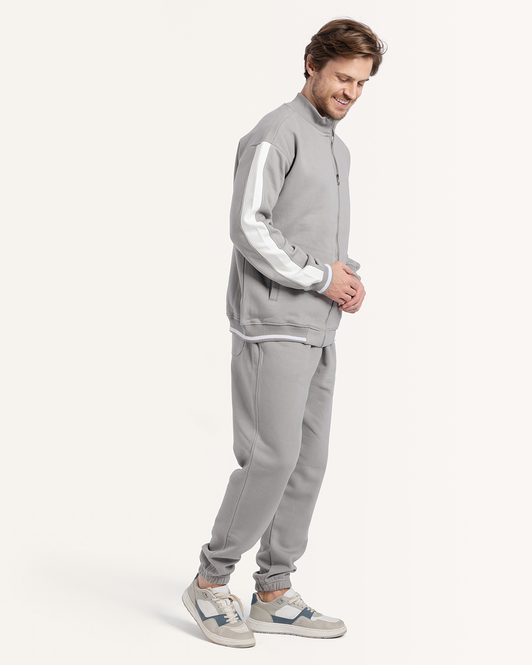 طقم ميلتون بقصه على الاكمام