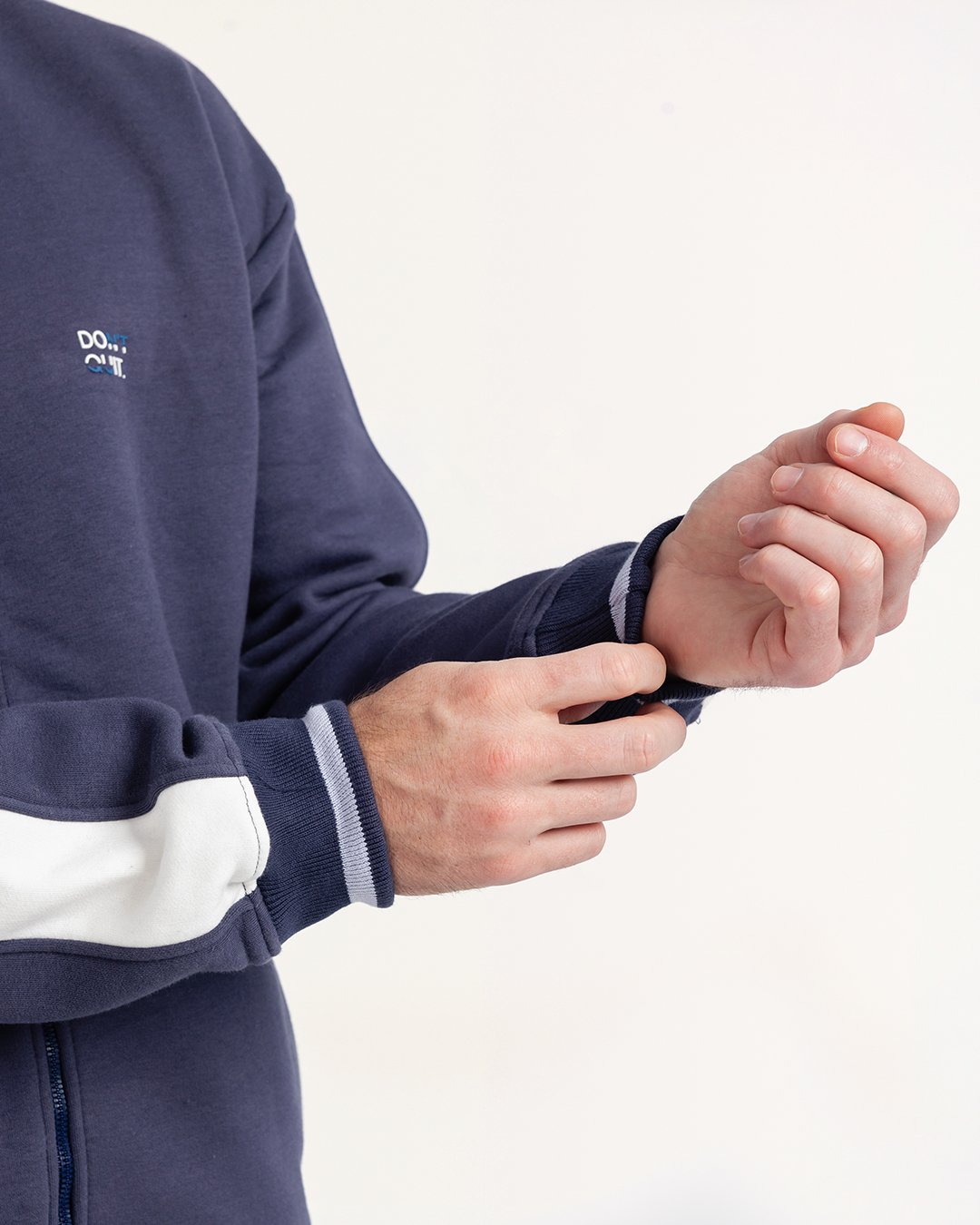 طقم ميلتون بقصه على الاكمام