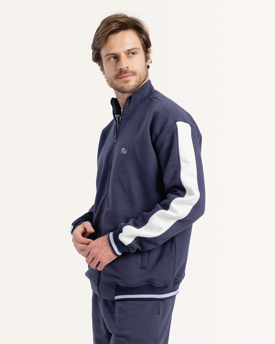 طقم ميلتون بقصه على الاكمام