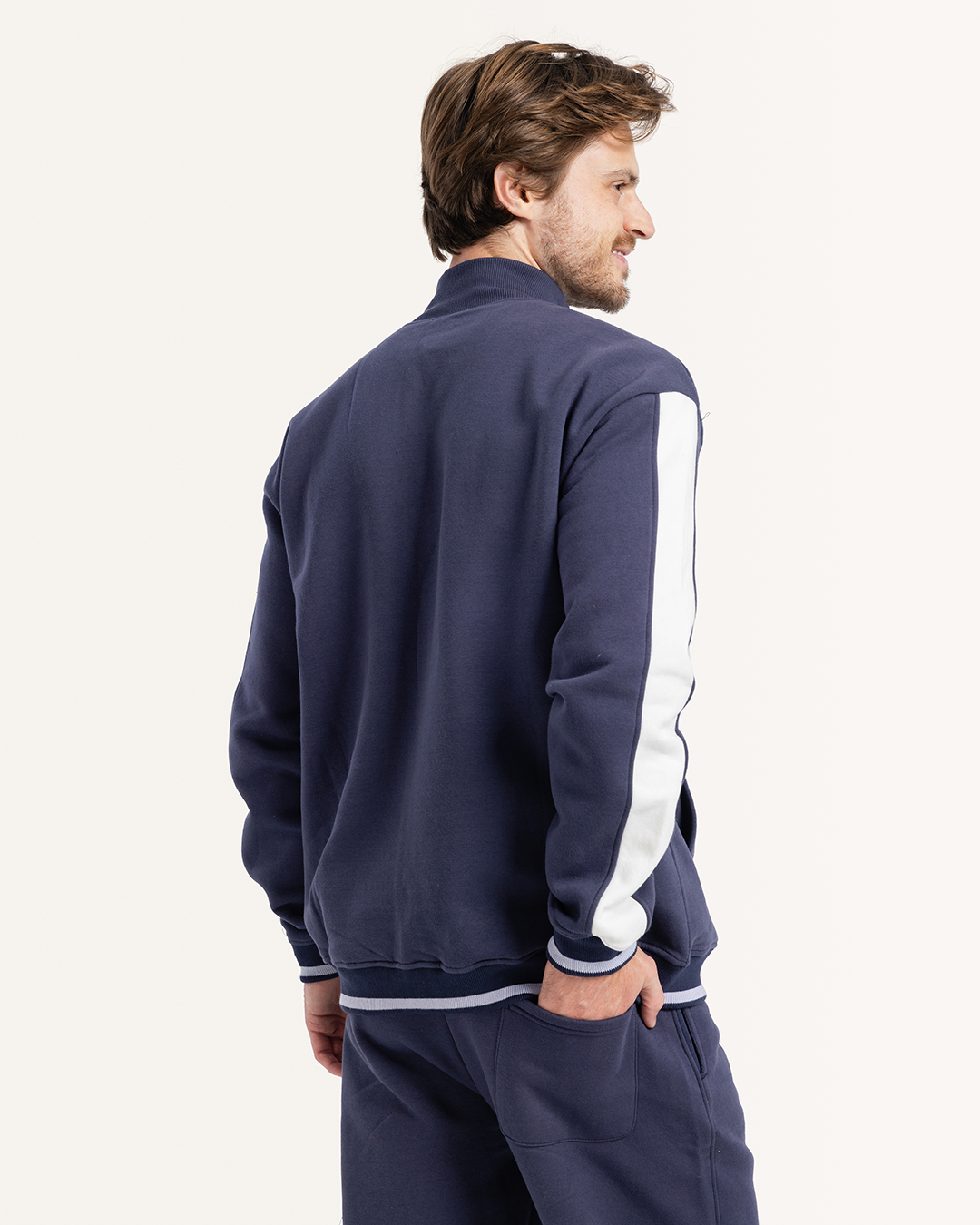 طقم ميلتون بقصه على الاكمام