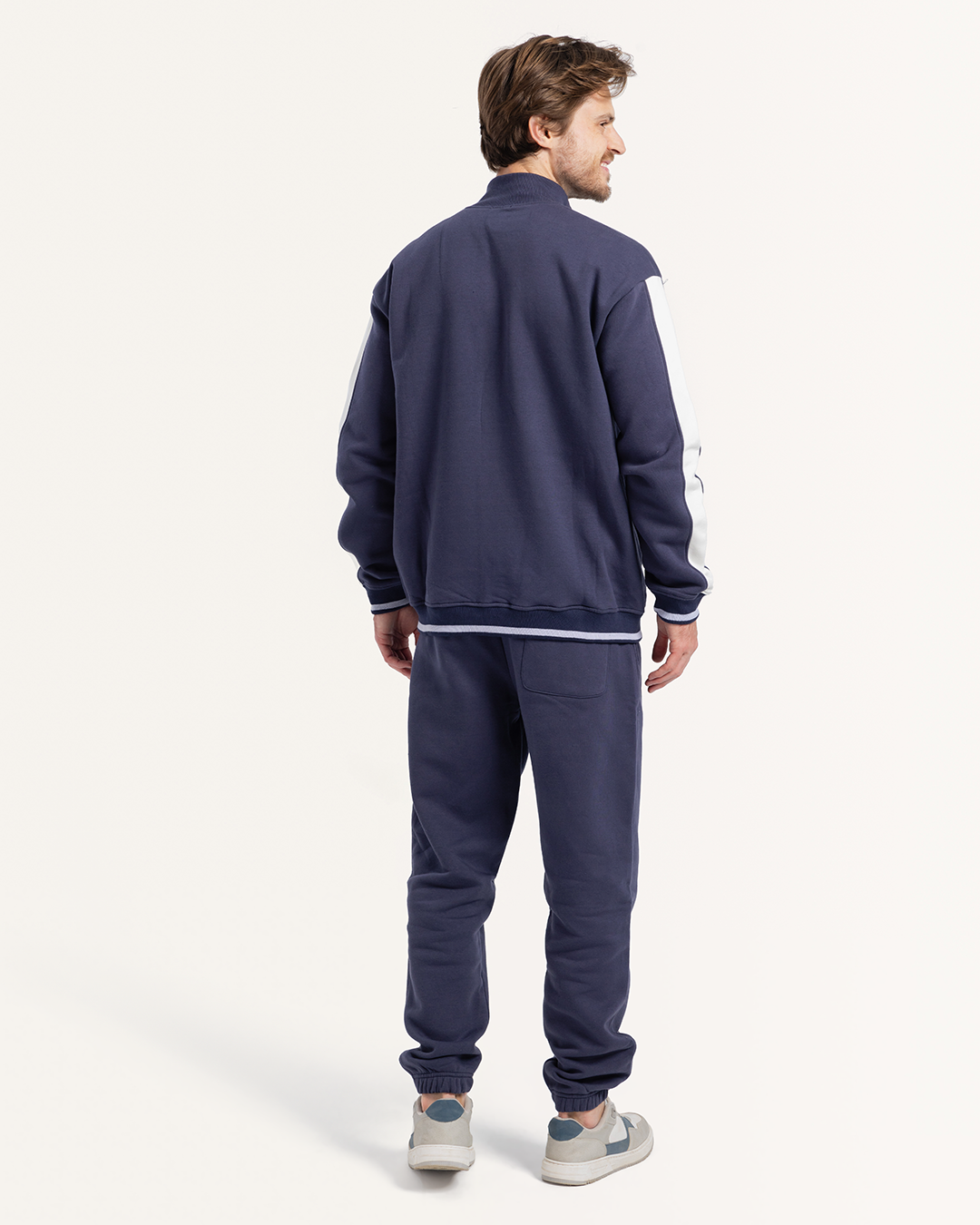 طقم ميلتون بقصه على الاكمام