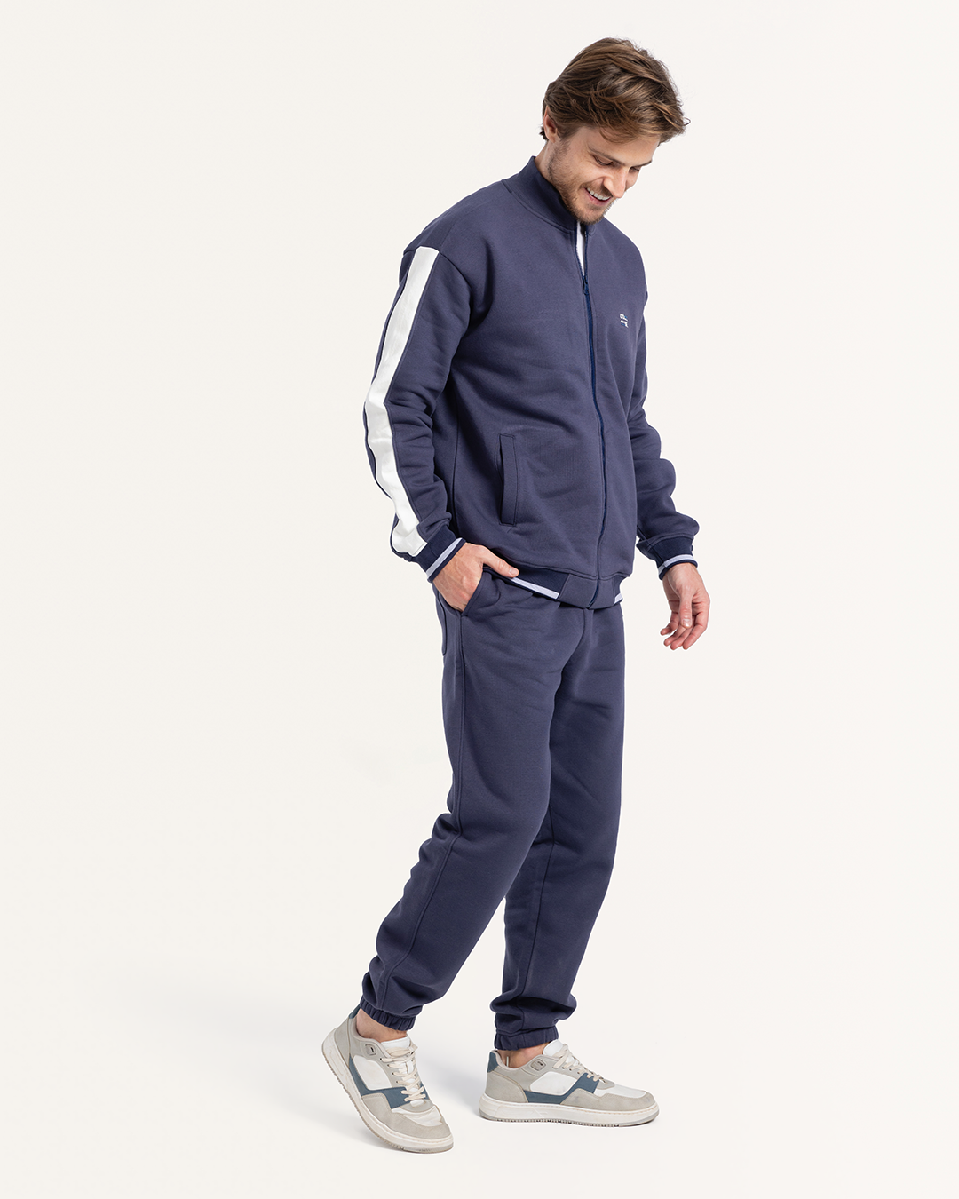 طقم ميلتون بقصه على الاكمام